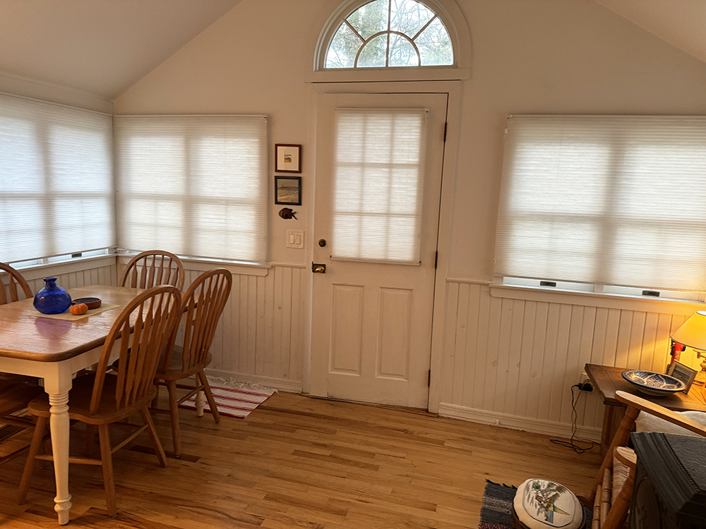 Lovely Fair Harbor Cottage Rental in Fair Harbor Barrier Beach
