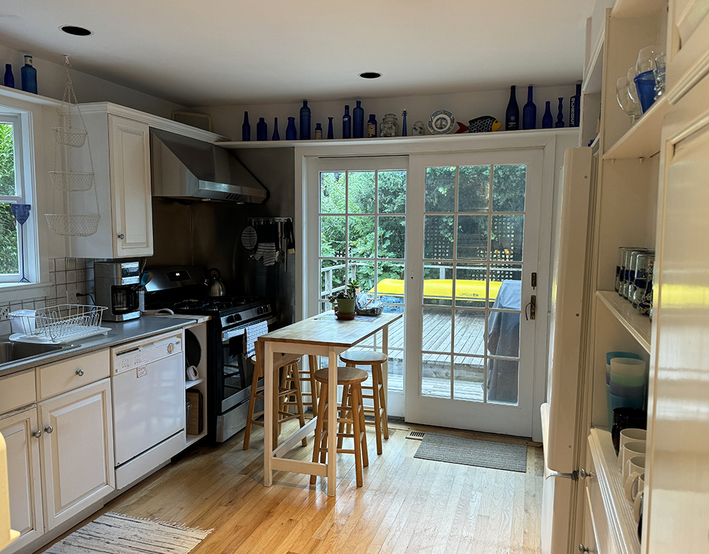 Lovely Fair Harbor Cottage Rental in Fair Harbor Barrier Beach